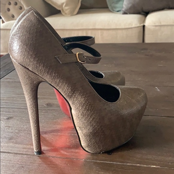 High platform heels size 7 - Picture 5 of 7